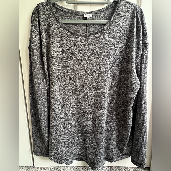 Kismet Tops - Kismet Large long sleeve top